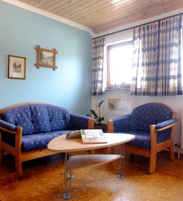 Schwarzwild - Ferienwohnung Und Ferienzimmer Baiersbronn Exterior photo
