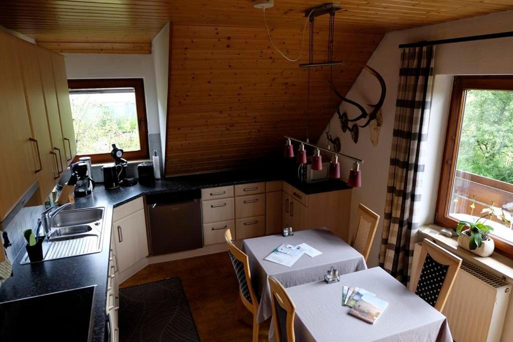 Schwarzwild - Ferienwohnung Und Ferienzimmer Baiersbronn Exterior photo